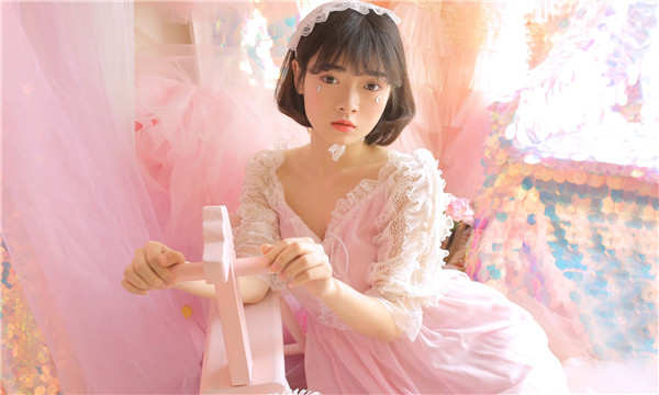 井研供卵试管代怀生子多少钱？这一直是很多不孕不育家庭关注的话题。在中国，不孕不育的发生率越来越高，根据《中国不孕不育现状调研报告》显示，育龄夫妇的不孕不育率从20年前的3%增长至现在的12.5%-18.2%，患者人数高达6000万以上。在这样的背景下，许多家庭通过供卵试管来实现自己的生育梦想。那么，供卵试管代怀生子的费用到底是多少呢？